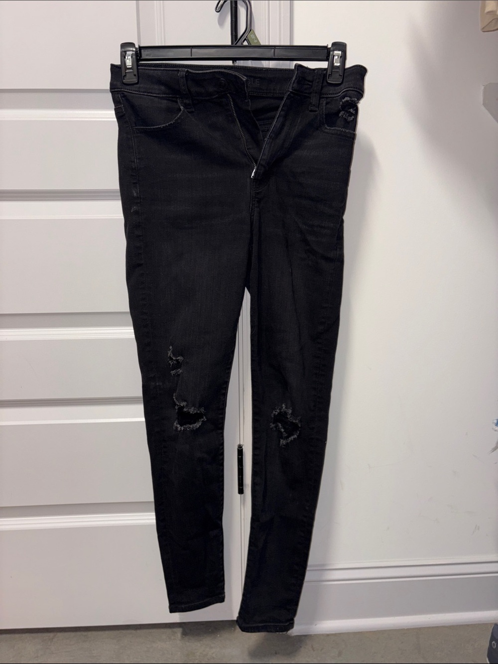 American Eagle Outfitters Black Distressed Skinny Jeans